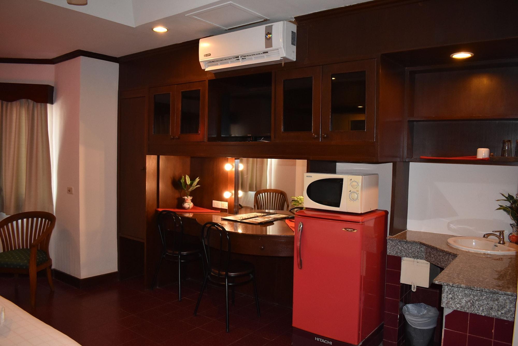 Karon Cafe Inn Extérieur photo