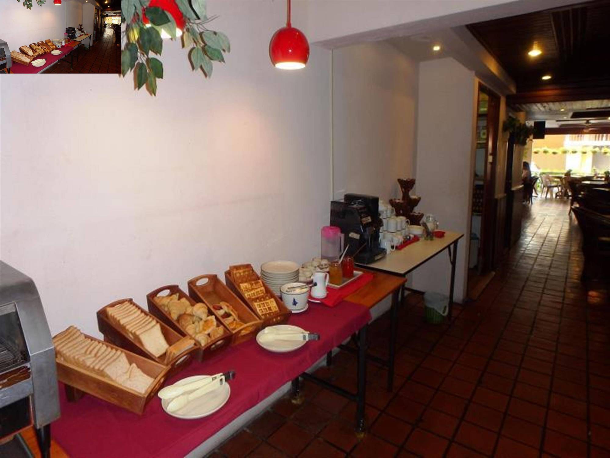 Karon Cafe Inn Extérieur photo